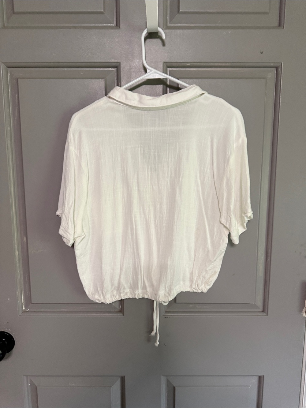 Moa Moa White Cropped Button-Down Shirt with Drawstring - Picture 3 of 4
